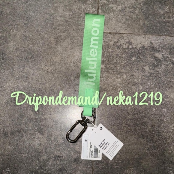 Lululemon Never Lost Keychain- Citra Lime/White - Picture 3 of 4
